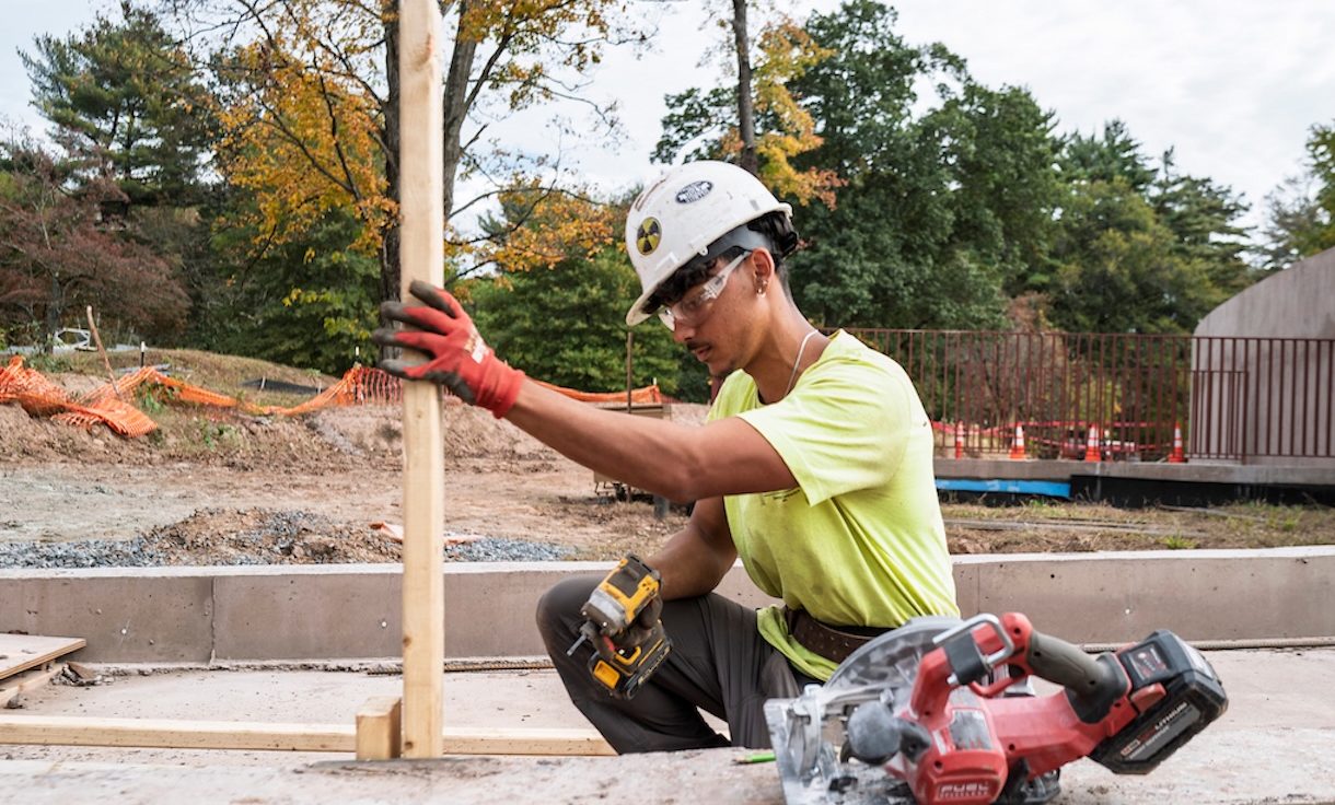 Project Labor Agreements guide carpenter